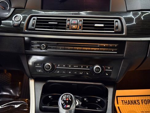 Used 2013 BMW M5 image 25