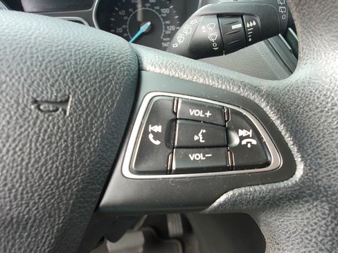 Used 2018 Ford Escape SE FWD image 18