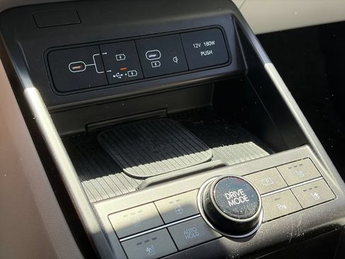 Used 2024 Hyundai Kona Limited FWD image 9