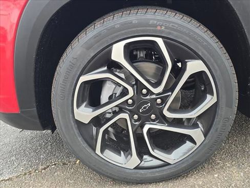 New 2026 Chevrolet Trax RS w/ Driver Confidence Package image 30