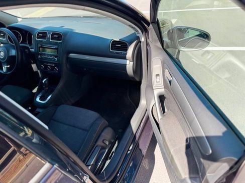 Used 2013 Volkswagen Golf 4-Door FWD image 24