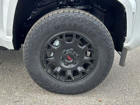 New 2026 Toyota Tacoma SR5 AWD/4WD image 12