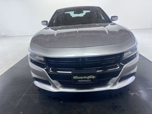 Used 2016 Dodge Charger R/T RWD image 4