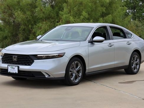 Certified 2024 Honda Accord EX image 3