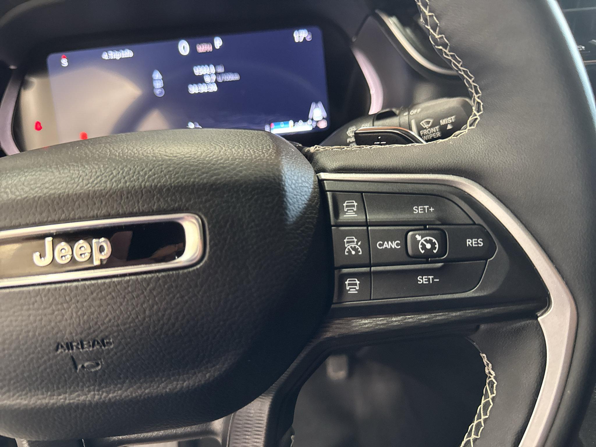 Used 2024 Jeep Grand Cherokee Altitude AWD/4WD image 14
