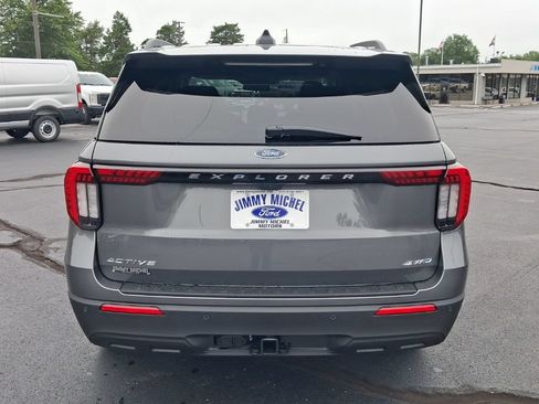 New 2026 Ford Explorer Active AWD/4WD image 25