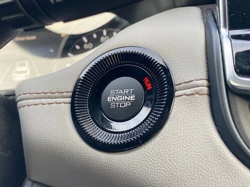 Used 2025 Jeep Compass Limited image 20