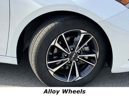 Used 2024 Kia Forte LXS image 14