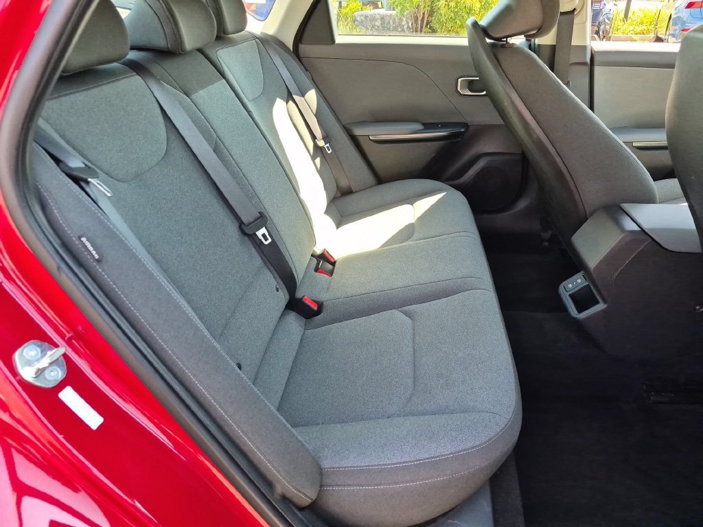 Used 2025 Kia K4 FWD image 27