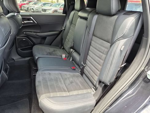 Used 2025 Mitsubishi Outlander SE AWD/4WD image 28