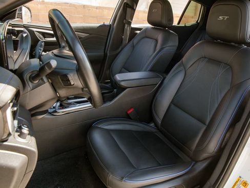 Used 2024 Buick Envista Sport Touring w/ Experience Buick Package FWD image 13