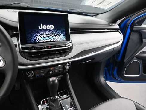 Used 2024 Jeep Compass Latitude AWD/4WD image 21