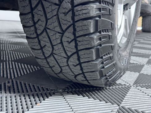 Used 2024 Chevrolet Silverado 2500 LT image 12