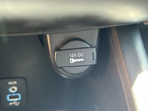 Used 2017 Dodge Journey SXT FWD image 29