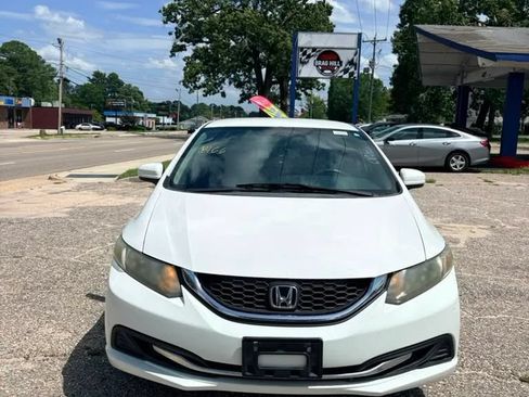Used 2014 Honda Civic LX image 2