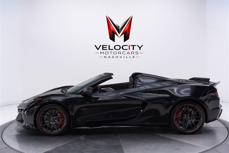 Used 2023 Chevrolet Corvette Z06 RWD image 17