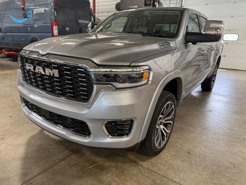 Certified 2025 RAM 1500 Tungsten w/ Off Road Group AWD/4WD image 47