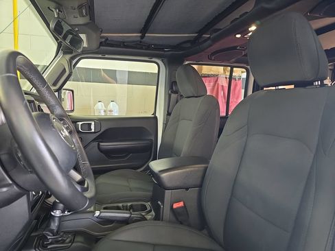 Used 2019 Jeep Wrangler Unlimited Sport S AWD/4WD image 15