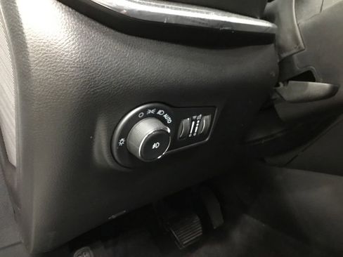 Used 2023 Jeep Compass High Altitude AWD/4WD image 8