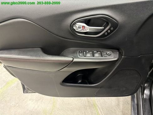 Used 2022 Jeep Cherokee Trailhawk w/ Sound & Nav Group AWD/4WD image 25