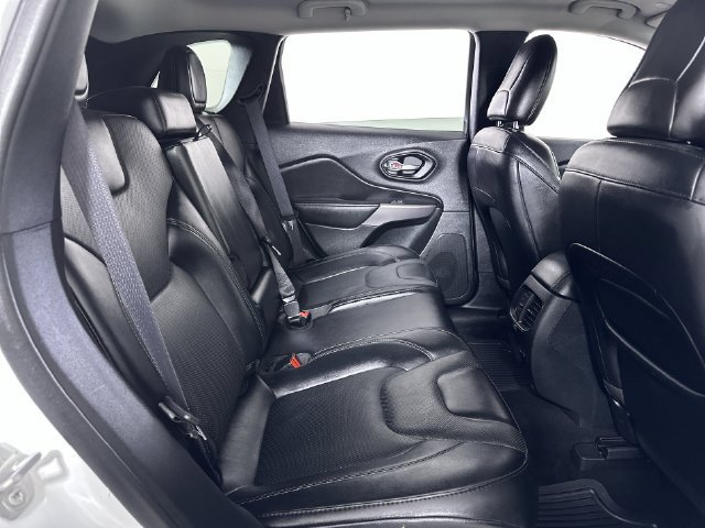 Used 2022 Jeep Cherokee Latitude Lux AWD/4WD image 28