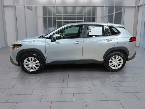 Used 2024 Toyota Corolla Cross L AWD/4WD image 5