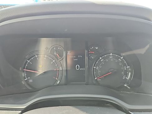 Used 2022 Toyota 4Runner SR5 Premium w/ Moonroof Package AWD/4WD image 24