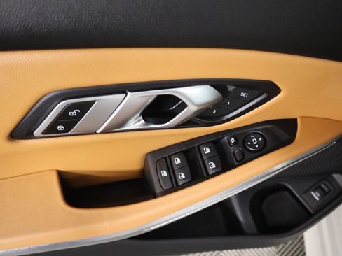 Used 2023 BMW 330i Sedan w/ M Sport Package image 24