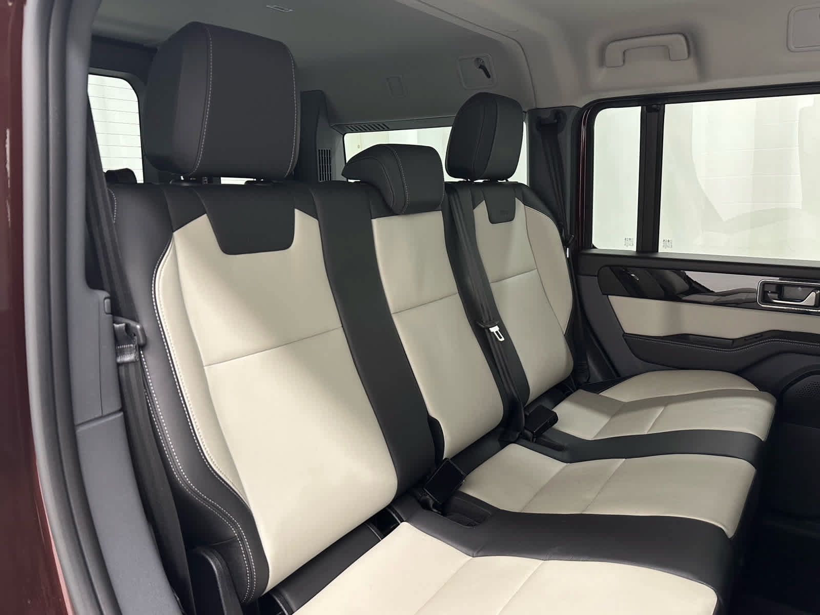 Used 2024 INEOS Grenadier Station Wagon AWD/4WD image 21