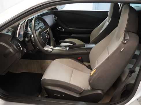 Used 2010 Chevrolet Camaro LT RWD image 5