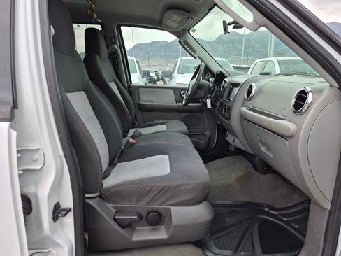Used 2006 Ford Expedition XLS AWD/4WD image 28