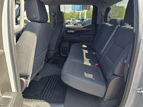 Used 2024 Chevrolet Silverado 1500 LT image 31