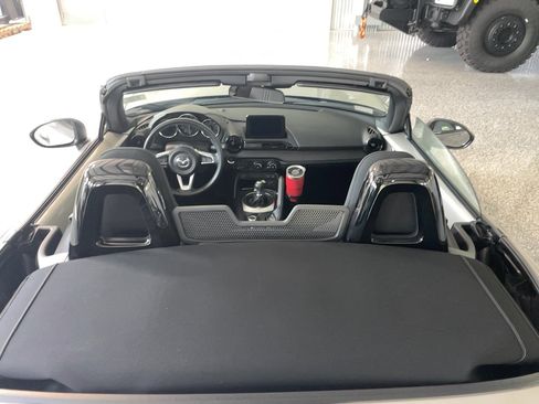 Used 2023 MAZDA MX-5 Miata Club RWD image 5