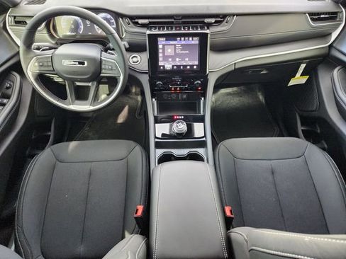 New 2025 Jeep Grand Cherokee L Laredo w/ Luxury Tech Group I AWD/4WD image 18
