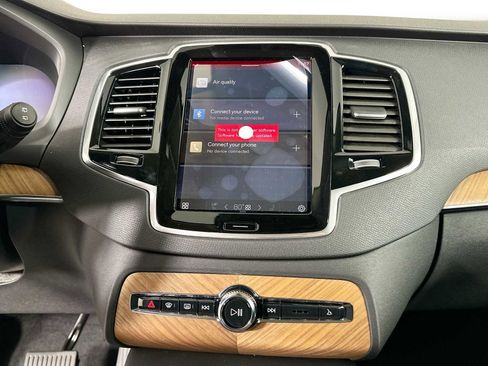 Used 2025 Volvo XC90 B6 Plus w/ Protection Package Premier image 11