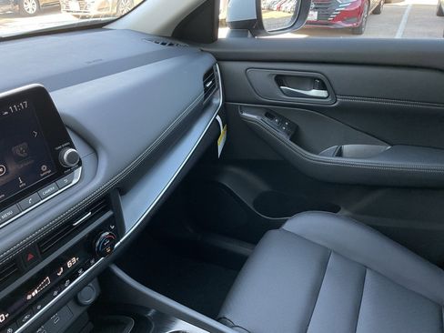 New 2025 Nissan Rogue SV w/ SV Premium Package image 35