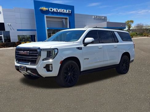 Used 2023 GMC Yukon XL AT4 w/ LPO, Floor Liner Package AWD/4WD image 33