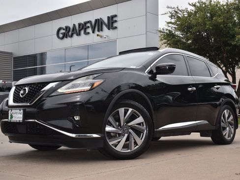 Used 2020 Nissan Murano SL w/ Moonroof Package FWD image 2