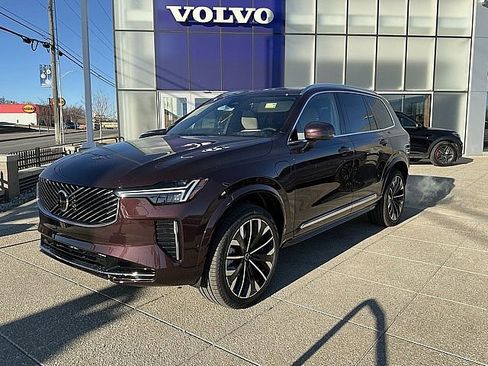 New 2026 Volvo XC90 T8 Ultra w/ Protection Package Premier image 3