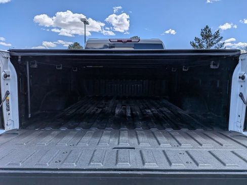 Used 2024 GMC Sierra 2500 Denali Ultimate AWD/4WD image 6