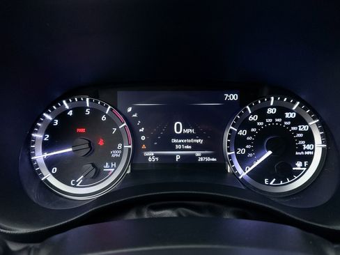 Used 2023 Toyota Highlander LE image 37