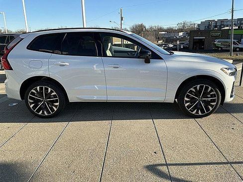 New 2026 Volvo XC60 T8 Ultra w/ Protection Package Premier AWD/4WD image 7