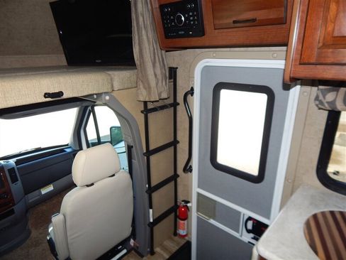 Used 2015 Mercedes-Benz Sprinter 3500 image 46