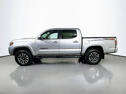 Used 2020 Toyota Tacoma TRD Sport AWD/4WD image 4