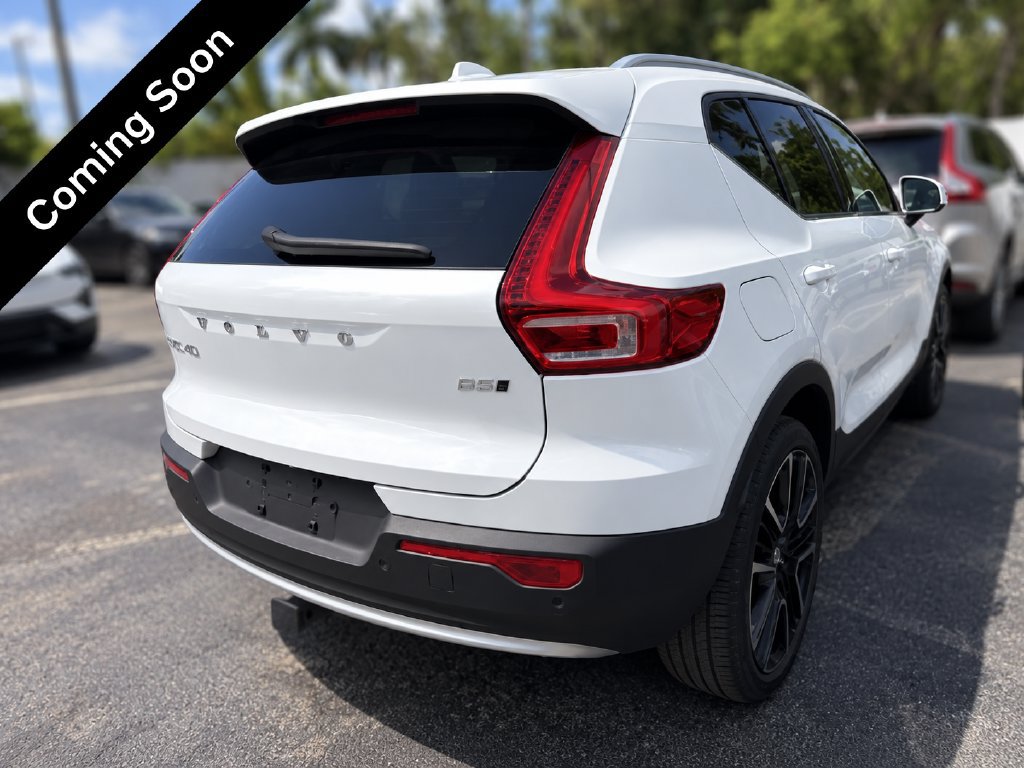 Certified 2024 Volvo XC40 B5 Ultimate w/ Protection Package Premier AWD/4WD image 6
