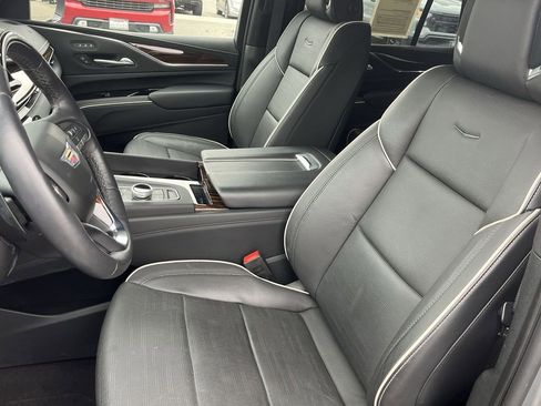 Used 2023 Cadillac Escalade Premium Luxury image 12