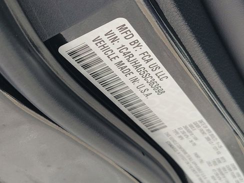 New 2025 Jeep Grand Cherokee Laredo X image 49