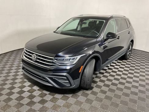 Used 2022 Volkswagen Tiguan SE AWD/4WD image 10