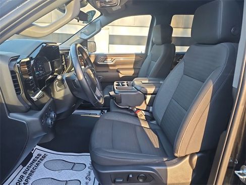 Used 2023 Chevrolet Silverado 1500 LT image 19