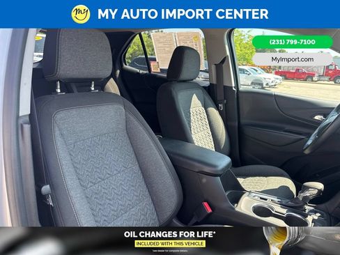 Used 2022 Chevrolet Equinox LT w/ Driver Convenience Package AWD/4WD image 30